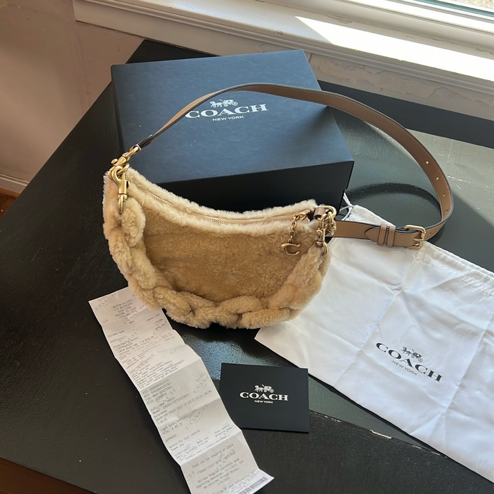 Authentic Coach cross body and shoulder strap Shearling Purse